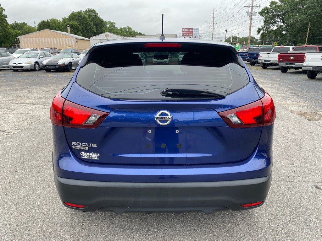 2019 Nissan Rogue Image 3