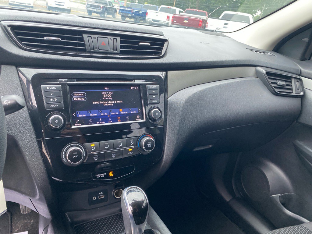2019 Nissan Rogue Image 11