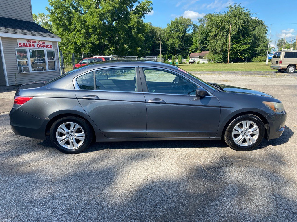 2010 Honda Accord Image 4