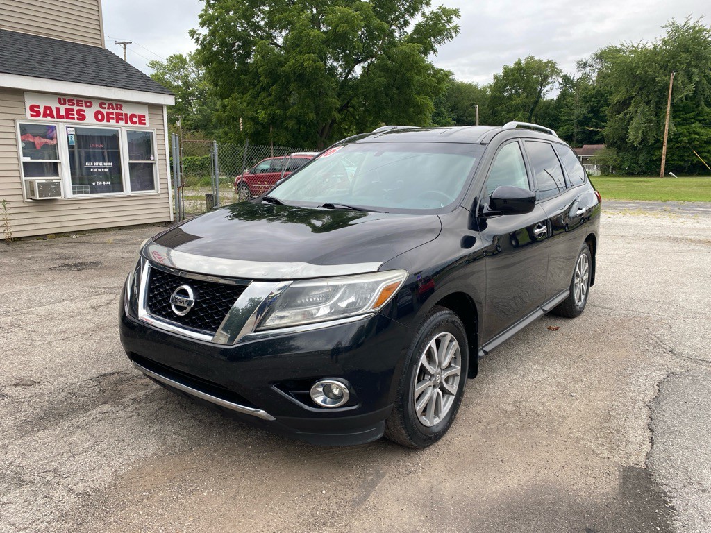2016 Nissan Pathfinder Image 1