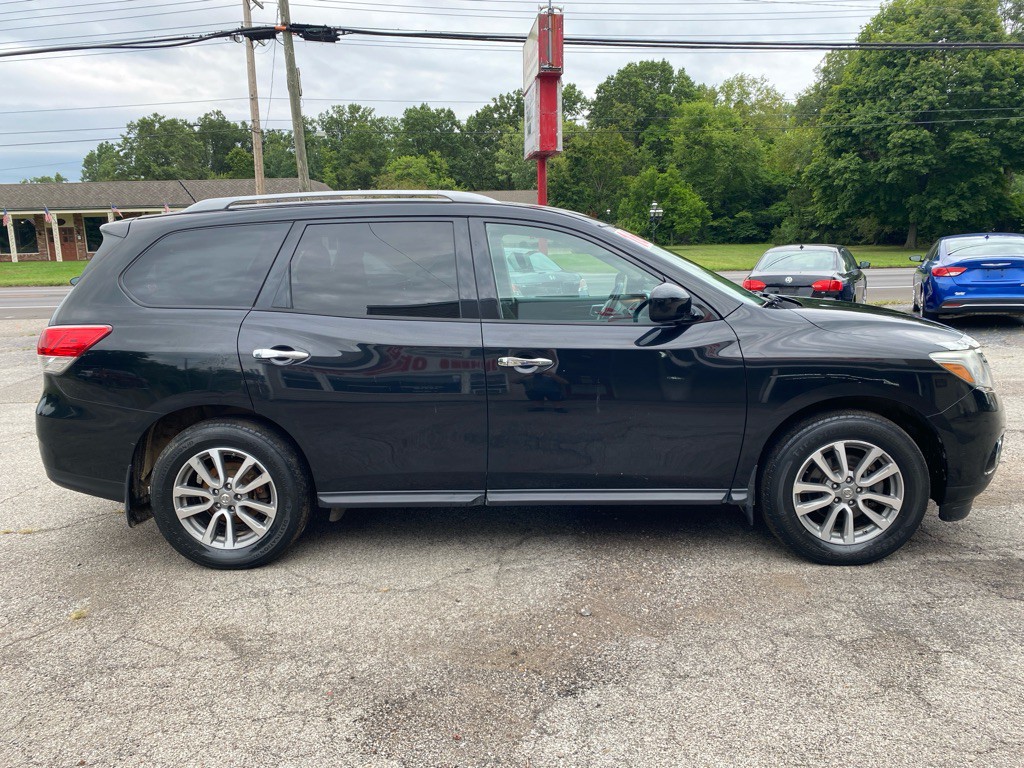 2016 Nissan Pathfinder Image 4
