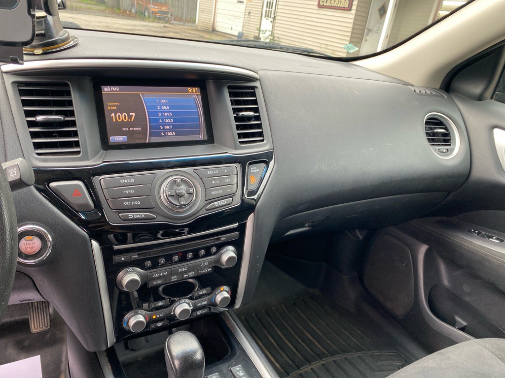 2016 Nissan Pathfinder Image 14