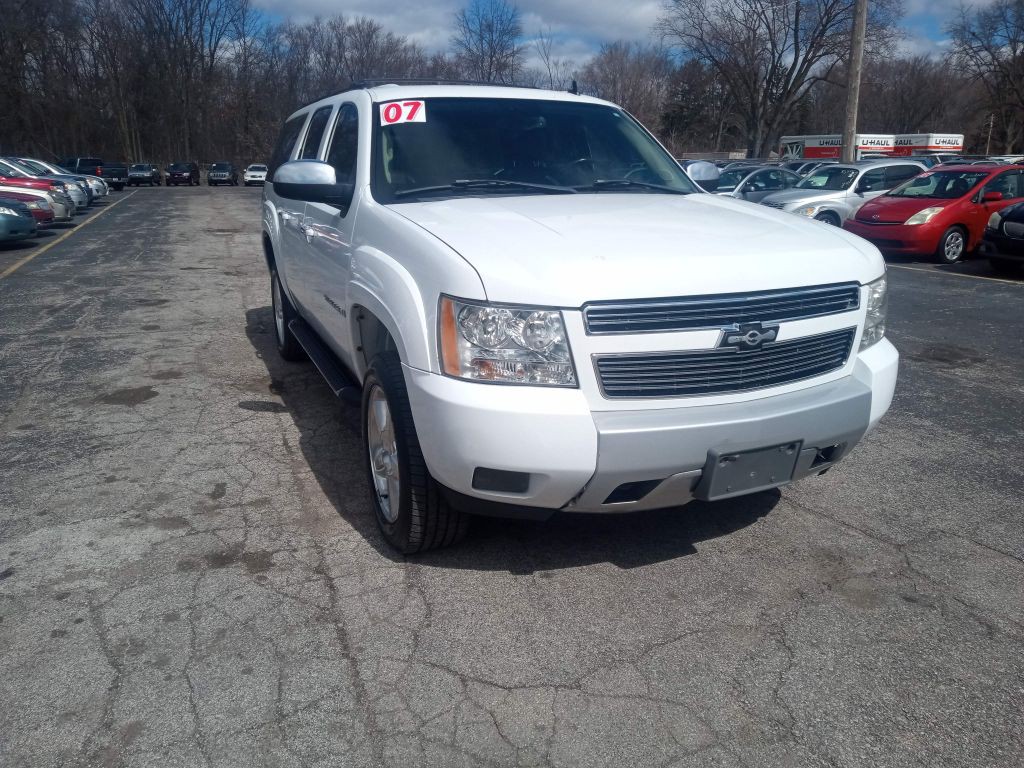 2007 Chevrolet Suburban Image 1