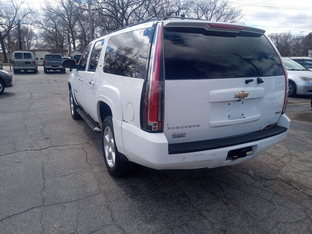 2007 Chevrolet Suburban Image 5
