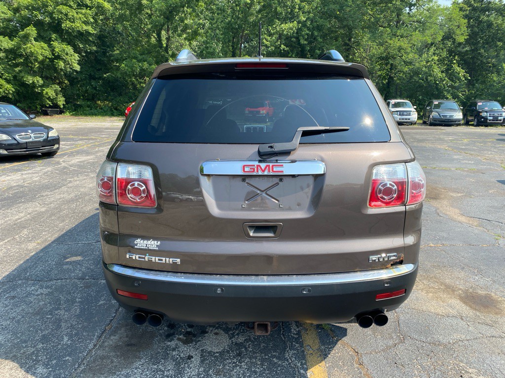 2009 GMC Acadia Image 3