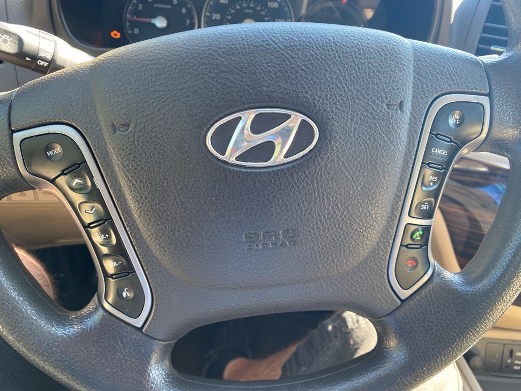 2011 Hyundai Santa Fe Image 12