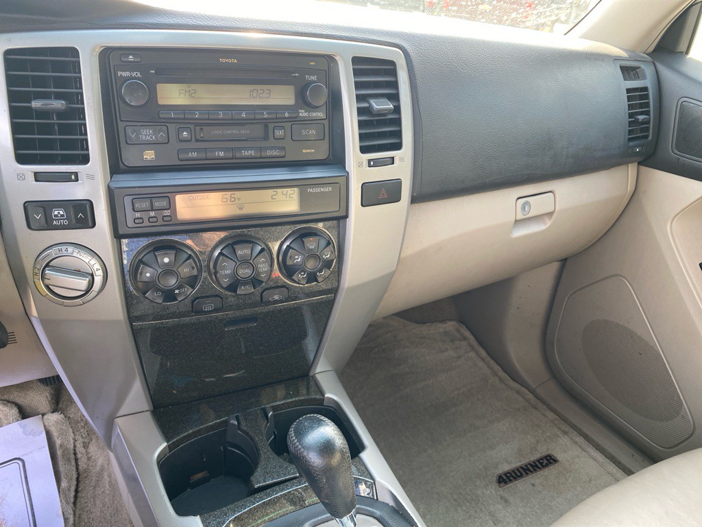 2003 Toyota 4Runner Image 12