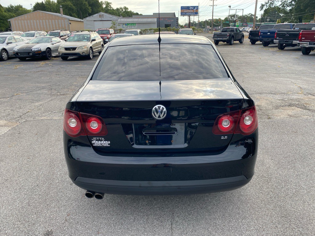 2010 Volkswagen Jetta Image 3