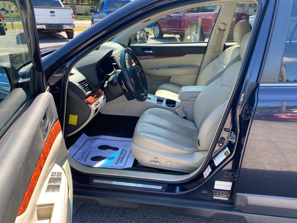 2012 Subaru Outback Image 9