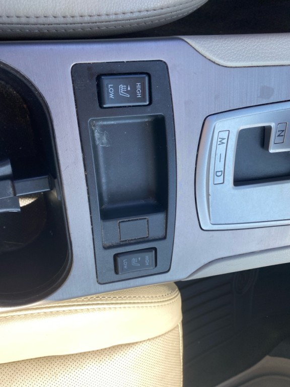 2012 Subaru Outback Image 14
