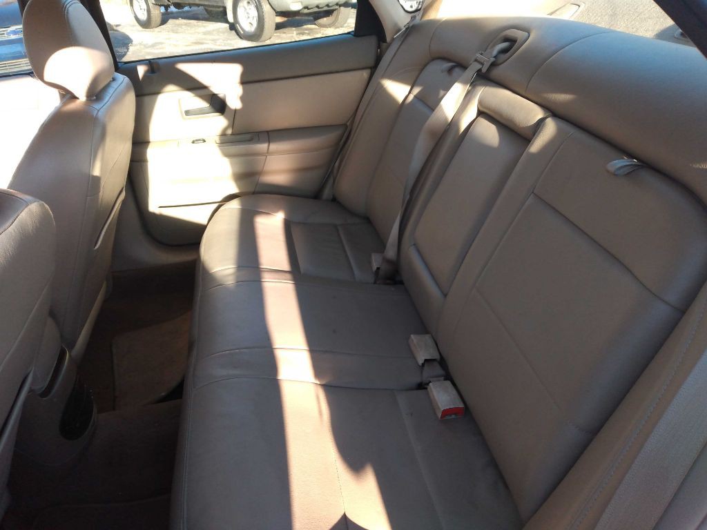 2004 Ford Taurus Image 10