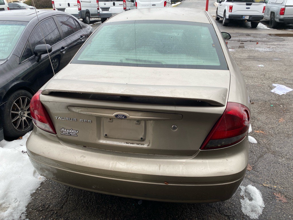 2004 Ford Taurus Image 13