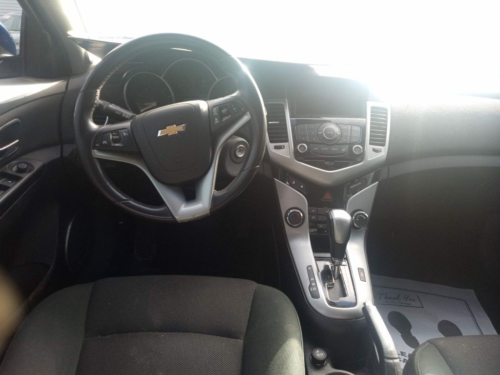 2012 Chevrolet Cruze Image 8