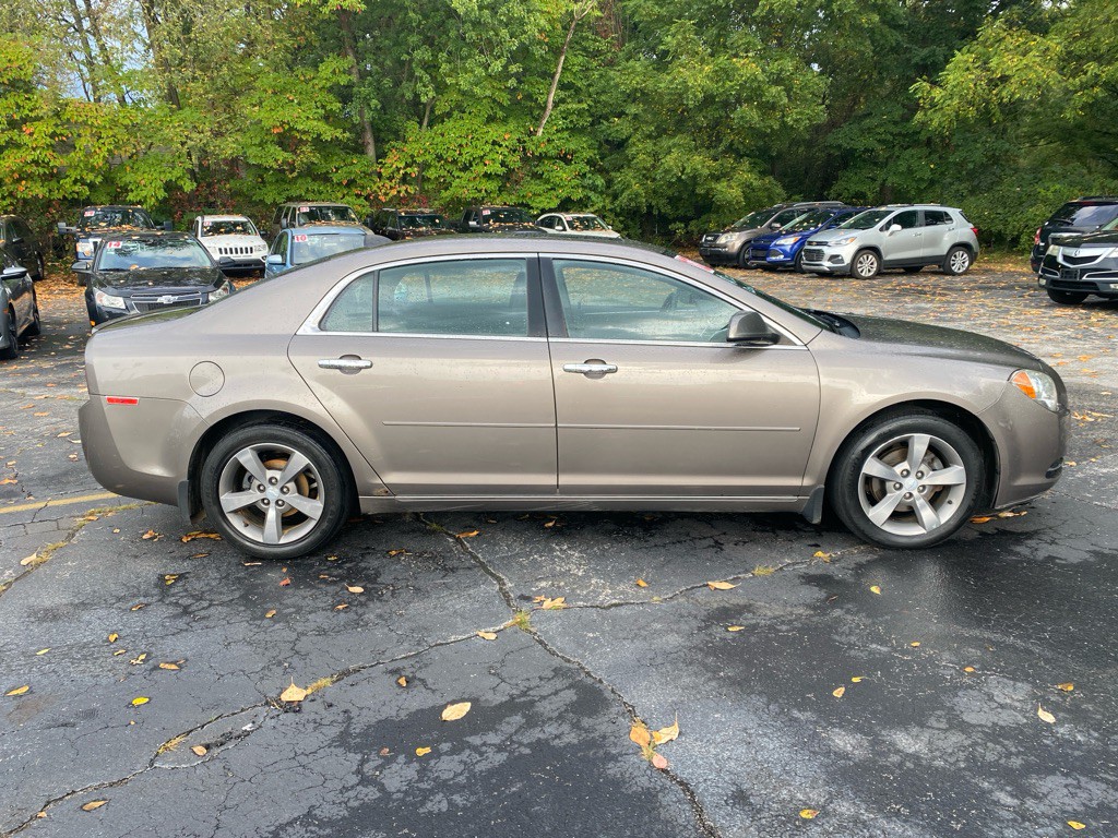 2012 Chevrolet Malibu Image 4