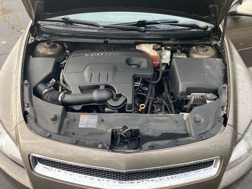 2012 Chevrolet Malibu Image 7