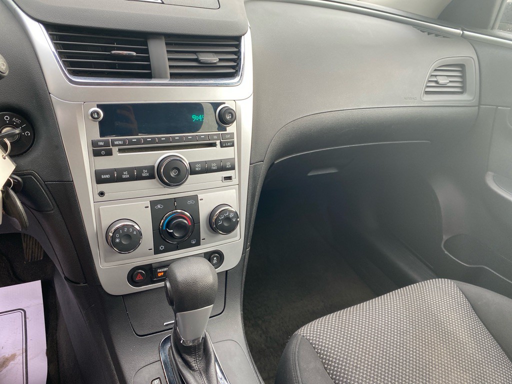 2012 Chevrolet Malibu Image 13