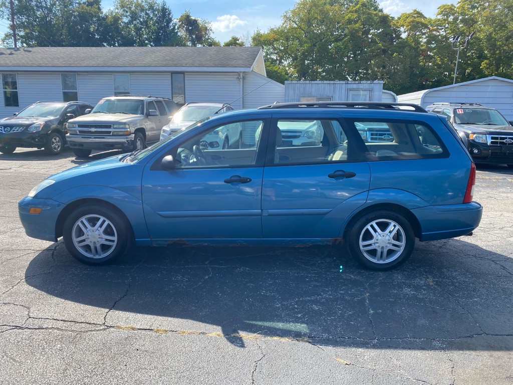 2001 Ford Focus Image 2