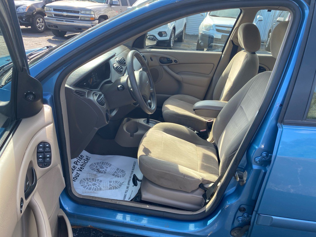 2001 Ford Focus Image 9