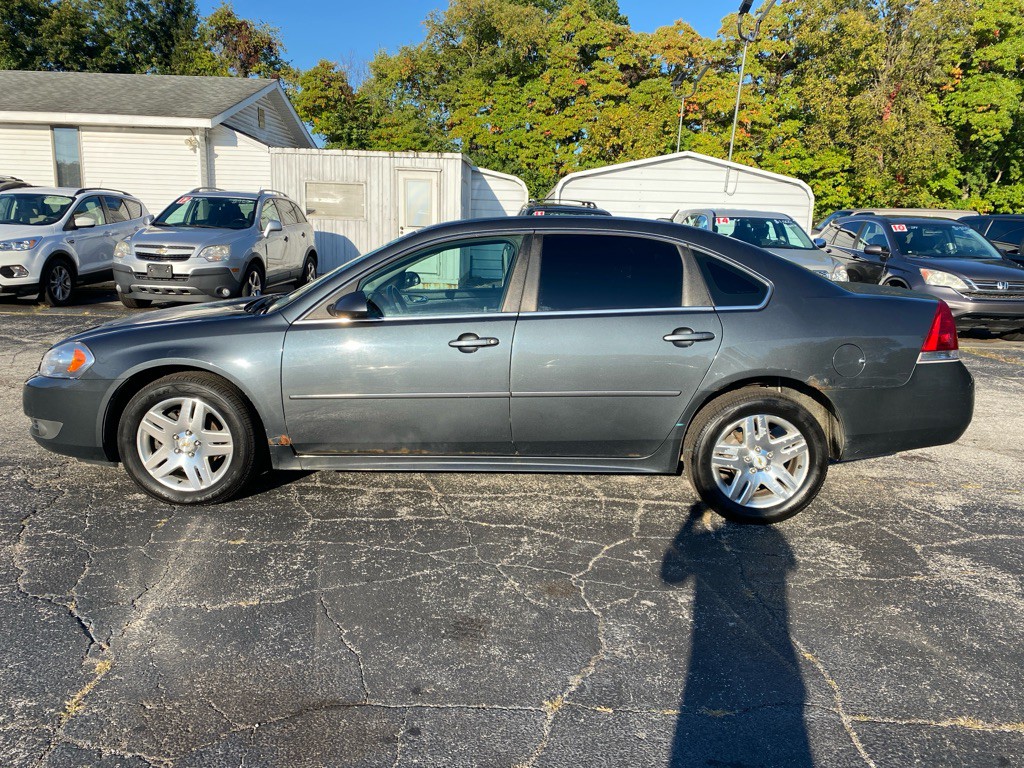 2011 Chevrolet Impala Image 2