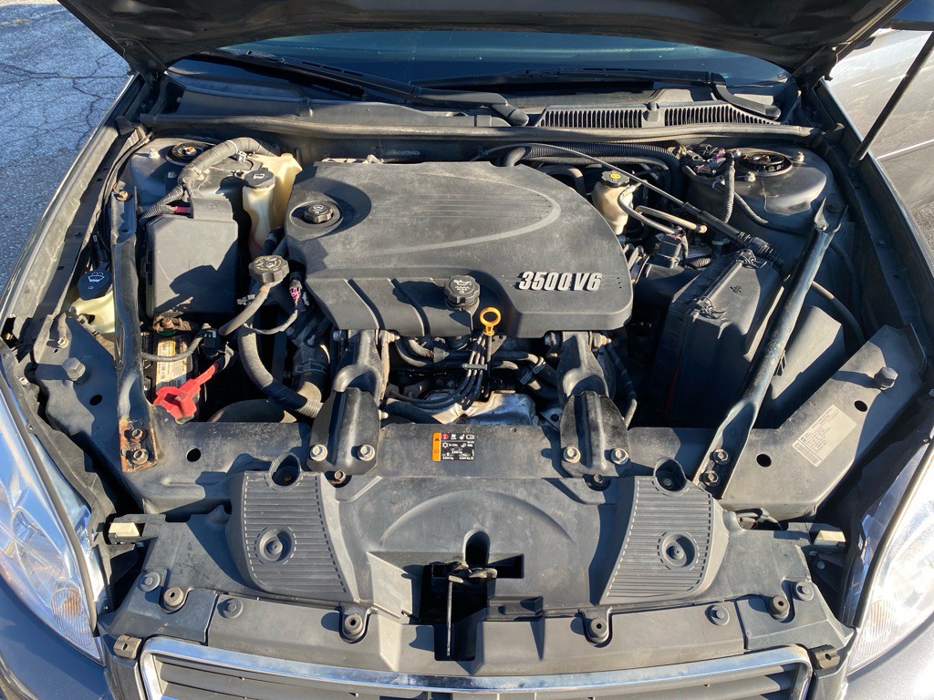 2011 Chevrolet Impala Image 7