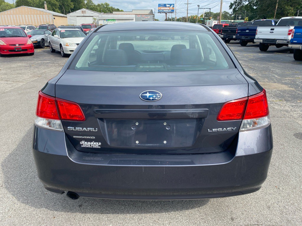 2013 Subaru Legacy Image 3