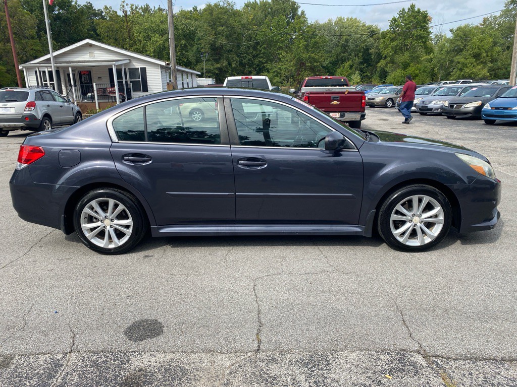 2013 Subaru Legacy Image 4