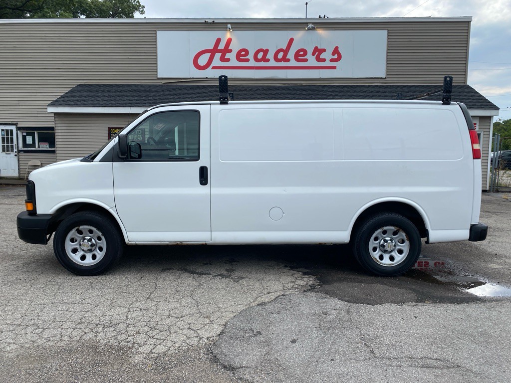 2013 Chevrolet Express Image 2