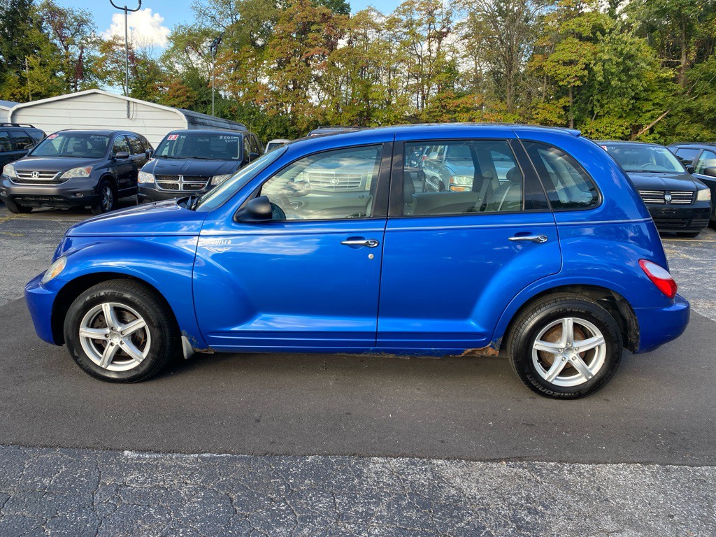2006 Chrysler PT Cruiser Image 2