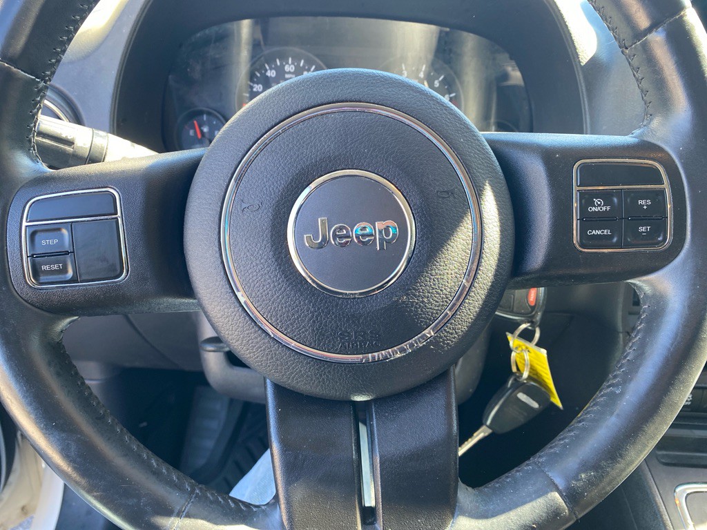 2012 Jeep Compass Image 12