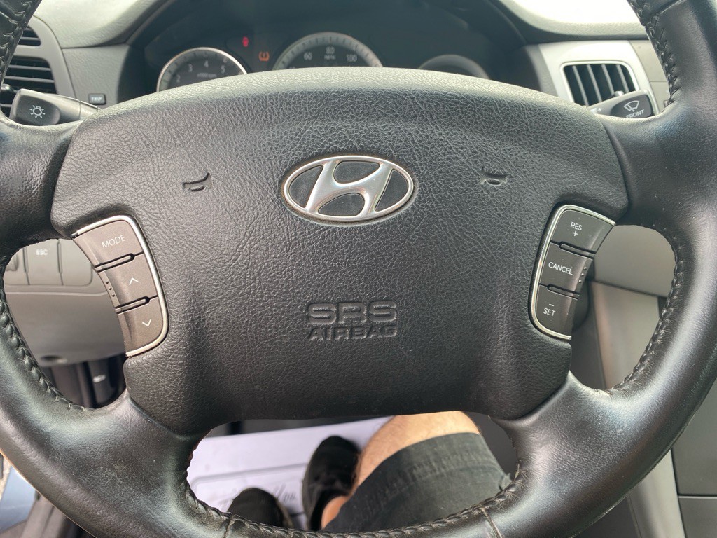 2010 Hyundai Sonata Image 12