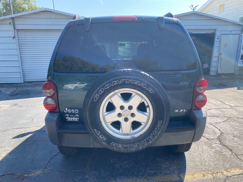 2005 Jeep Liberty Image 3