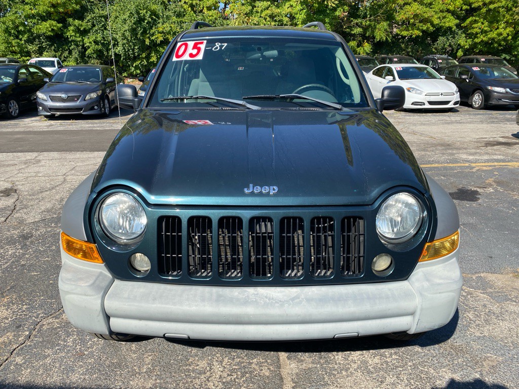 2005 Jeep Liberty Image 6