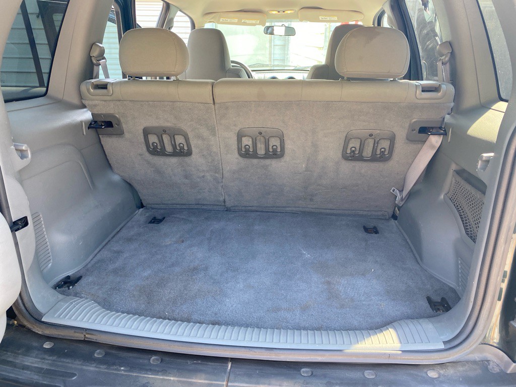2005 Jeep Liberty Image 11