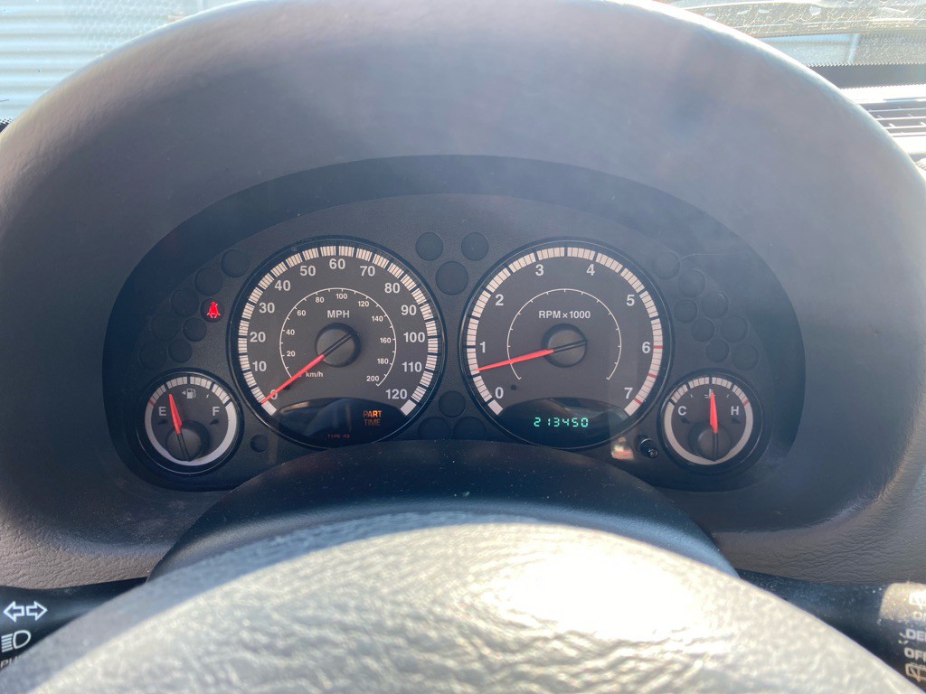 2005 Jeep Liberty Image 14