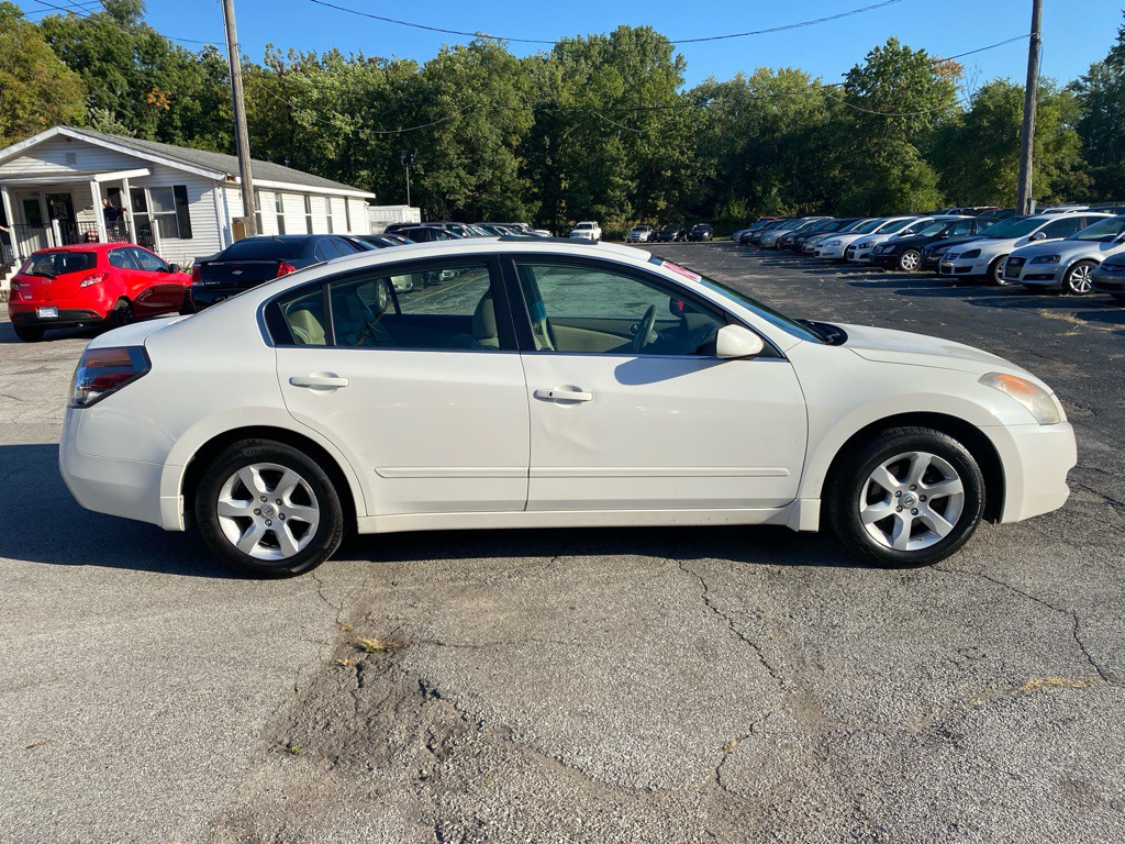 2009 Nissan Altima Image 4
