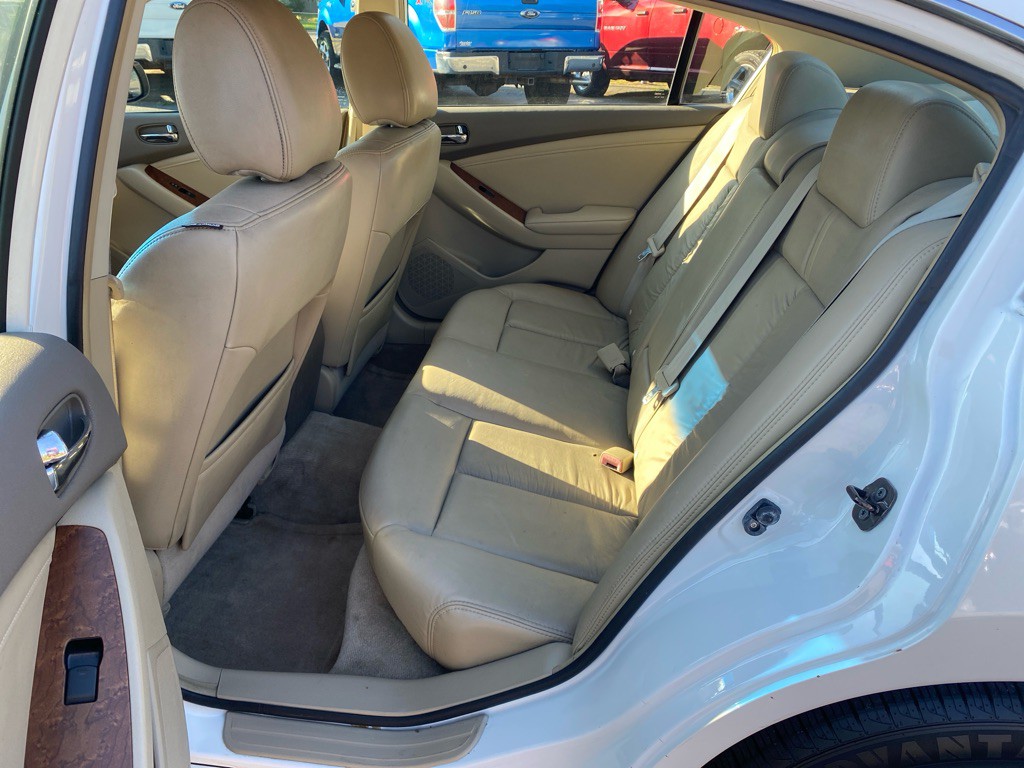 2009 Nissan Altima Image 10