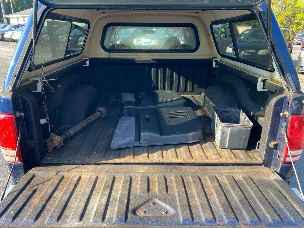 2004 Dodge Dakota Image 10