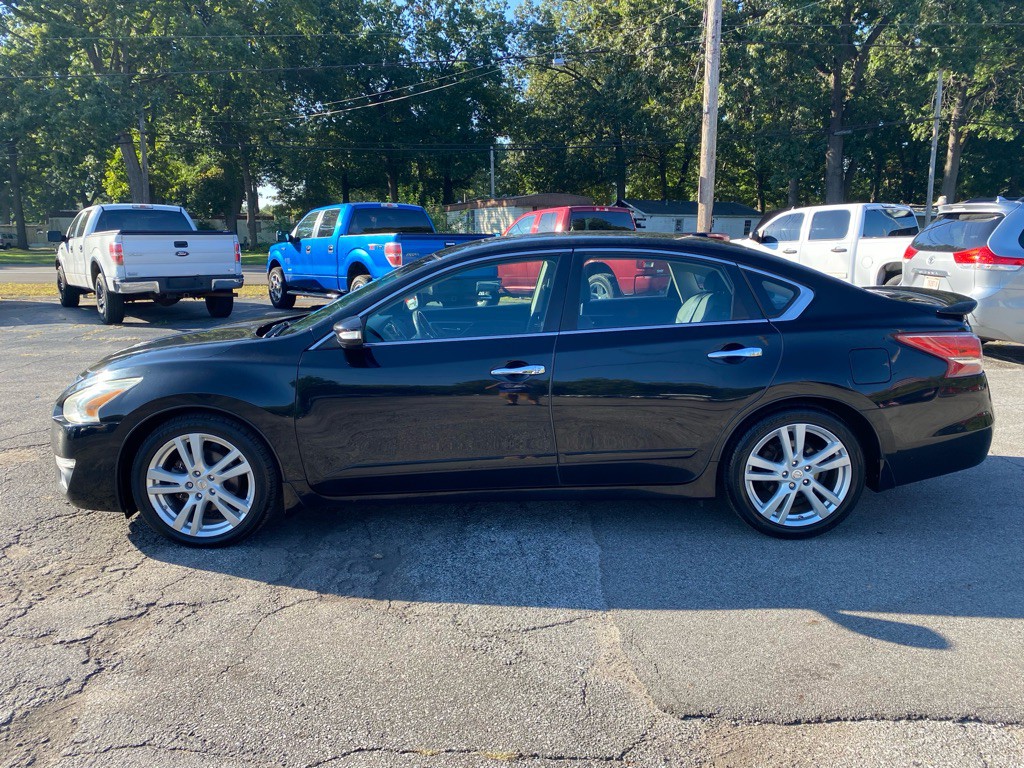 2013 Nissan Altima Image 2