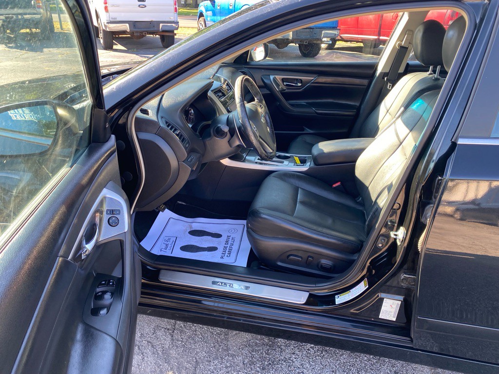 2013 Nissan Altima Image 9