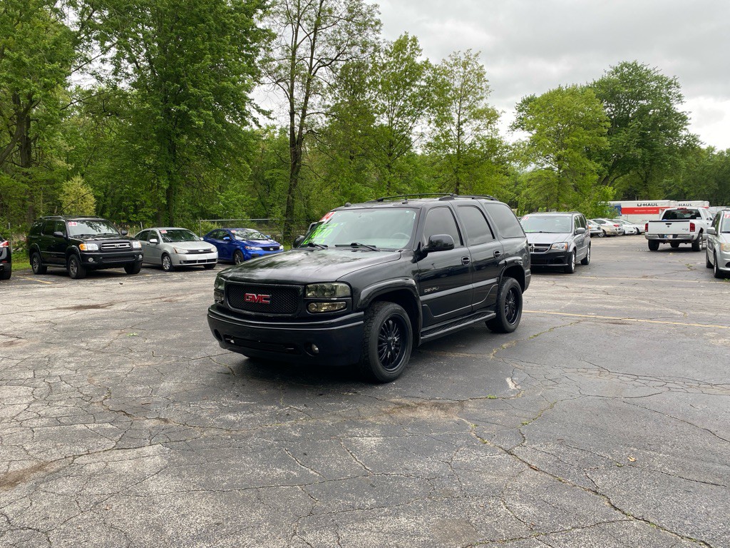 2004 GMC Yukon Image 1