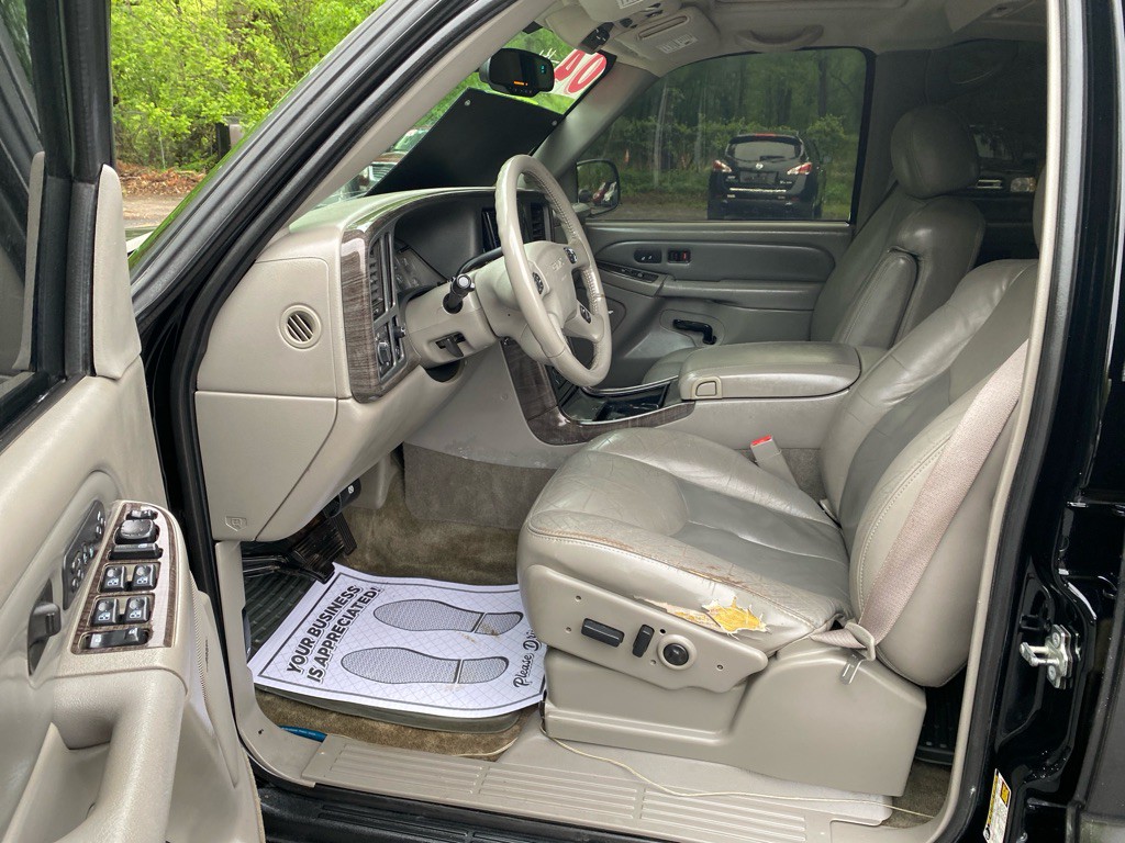 2004 GMC Yukon Image 7