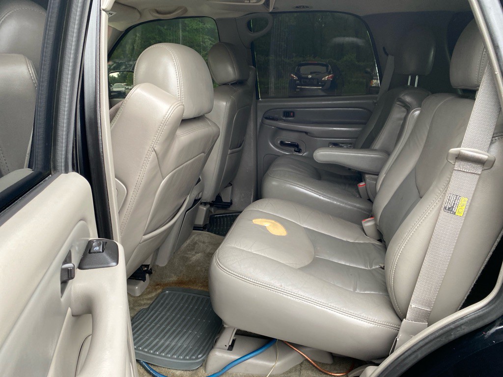 2004 GMC Yukon Image 8