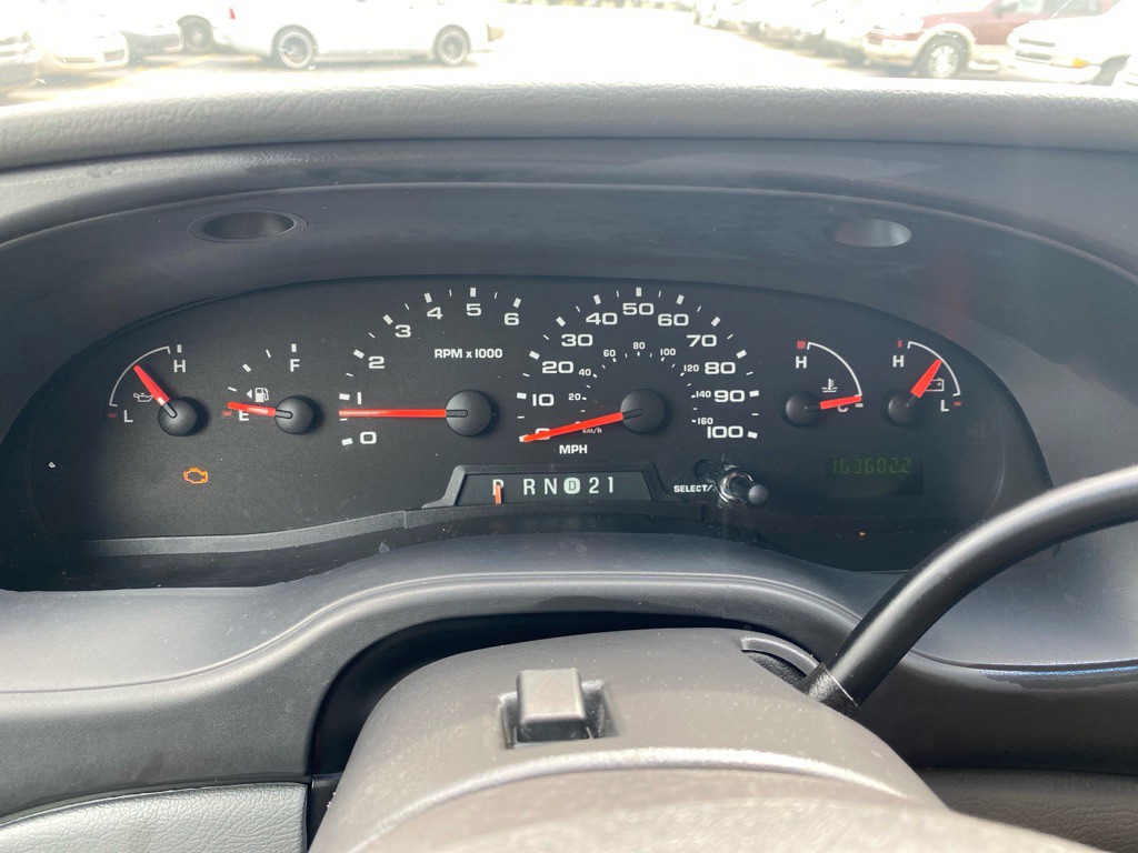 2005 Ford Econoline Image 14