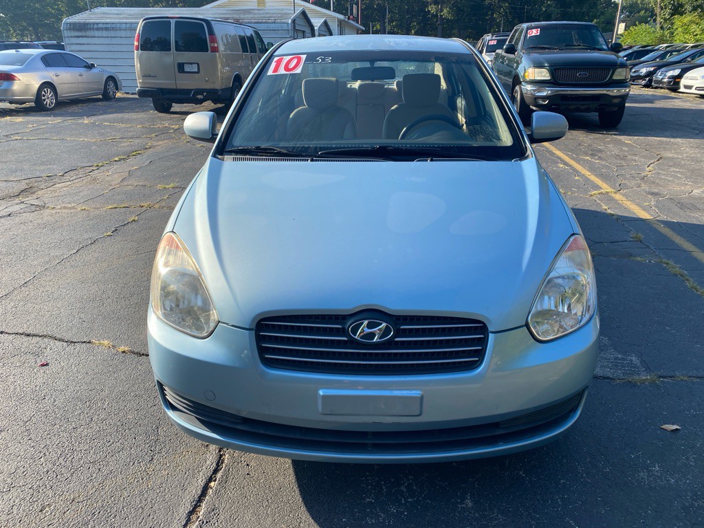 2010 Hyundai Accent Image 6