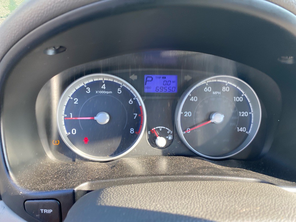 2010 Hyundai Accent Image 13
