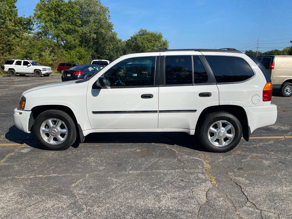 2007 GMC Envoy Image 2