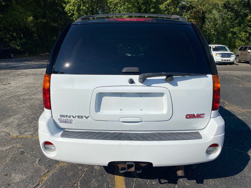 2007 GMC Envoy Image 3