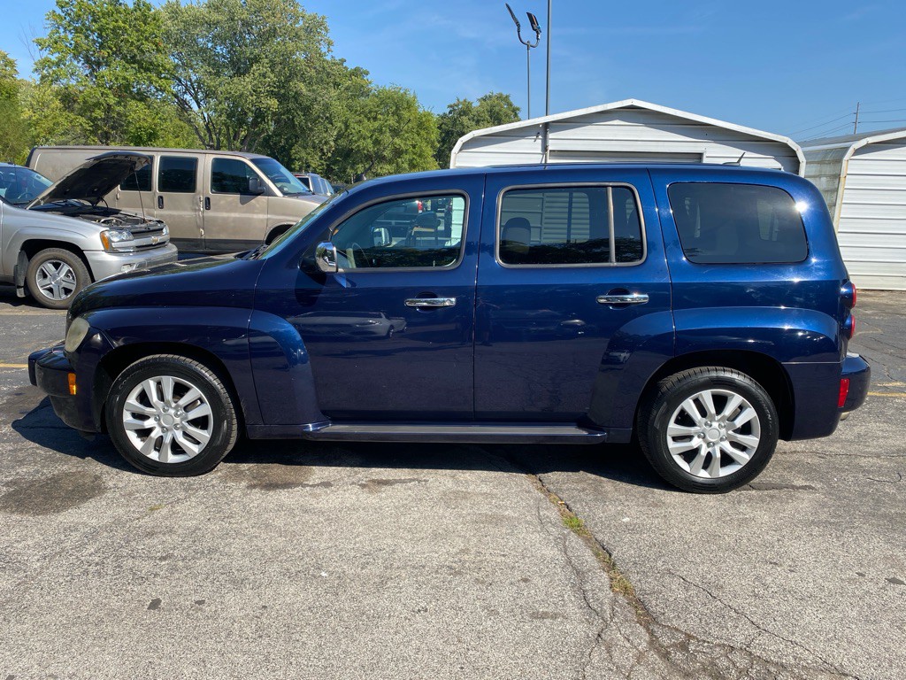 2010 Chevrolet HHR Image 2