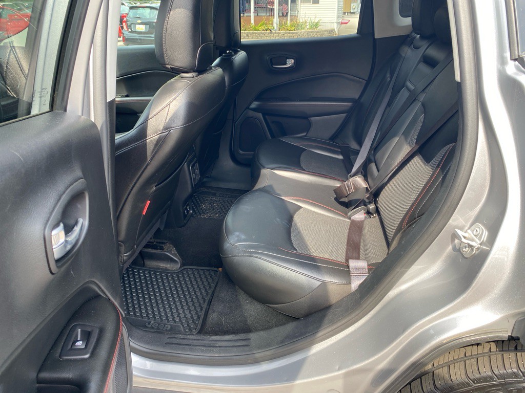 2019 Jeep Compass Image 9
