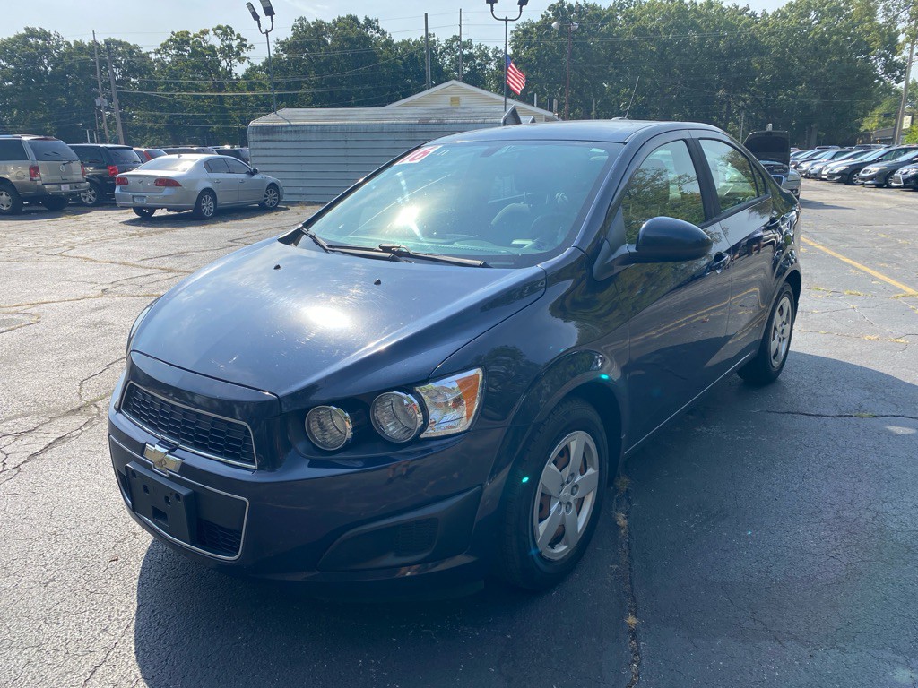 2016 Chevrolet Sonic Image 1
